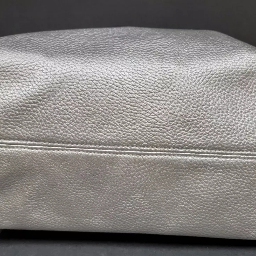 (LIKE NEW) Imoshion womens handbag - Picture 9 of 10